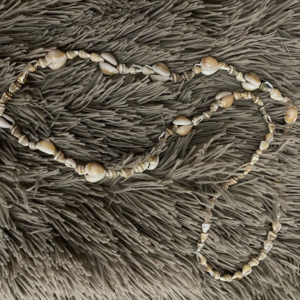 Shell necklace